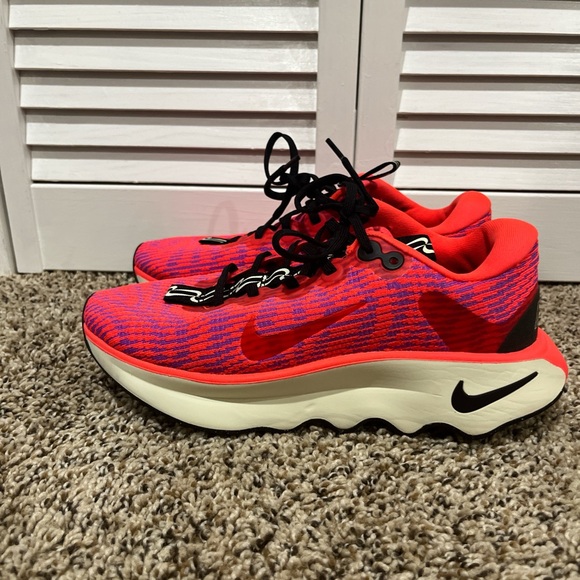Nike Motiva Red and Purple Athletic Shoes - Picture 7 of 7